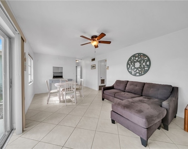 730 Joel Boulevard - Photo Thumbnail 2