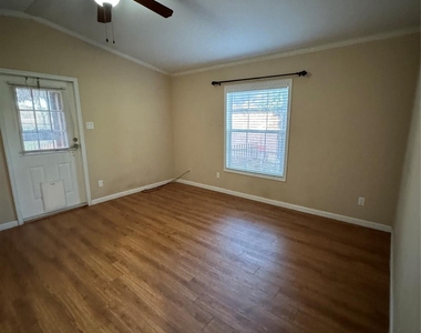 13338 Longstreet - Photo Thumbnail 8