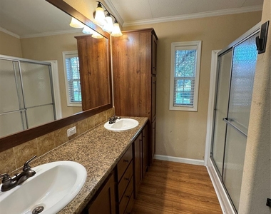13338 Longstreet - Photo Thumbnail 11