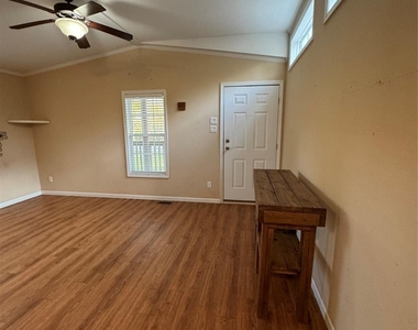13338 Longstreet - Photo Thumbnail 3