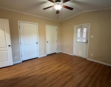 13338 Longstreet - Photo Thumbnail 9