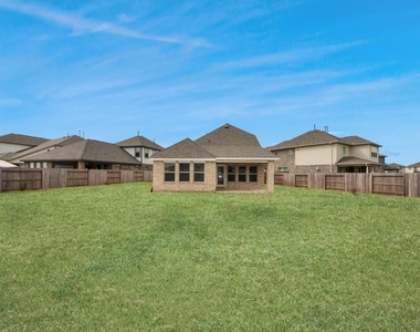 804 Lake Lacosta Drive - Photo Thumbnail 26