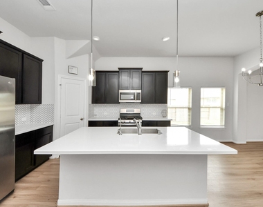 804 Lake Lacosta Drive - Photo Thumbnail 15