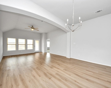 804 Lake Lacosta Drive - Photo Thumbnail 11