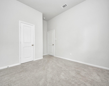 804 Lake Lacosta Drive - Photo Thumbnail 24