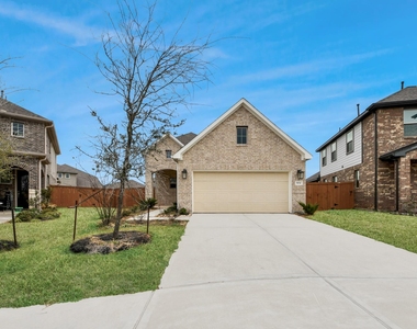 804 Lake Lacosta Drive - Photo Thumbnail 4