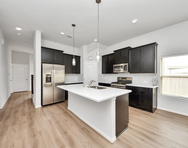 804 Lake Lacosta Drive - Photo Thumbnail 14