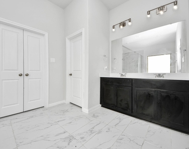 804 Lake Lacosta Drive - Photo Thumbnail 19
