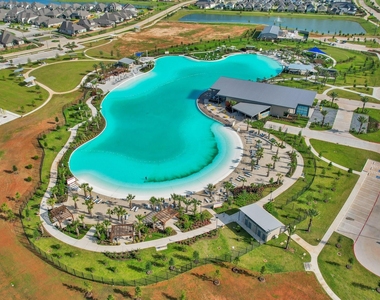 804 Lake Lacosta Drive - Photo Thumbnail 33