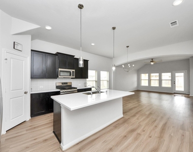 804 Lake Lacosta Drive - Photo Thumbnail 16