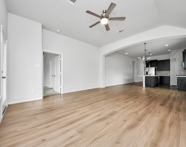 804 Lake Lacosta Drive - Photo Thumbnail 9