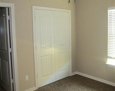 155 South Bend Circle - Photo Thumbnail 7