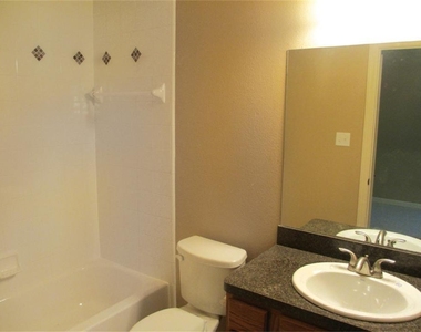 155 South Bend Circle - Photo Thumbnail 5