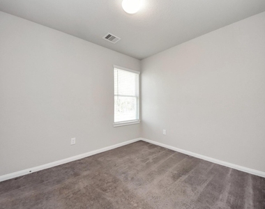 14790 Bowie Lane - Photo Thumbnail 11