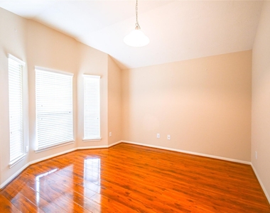 3507 Lilac Ranch Drive - Photo Thumbnail 7
