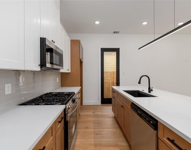 4353 Aledo Street - Photo Thumbnail 8