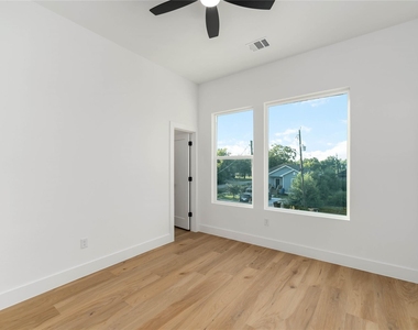 4353 Aledo Street - Photo Thumbnail 12