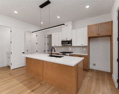 4353 Aledo Street - Photo Thumbnail 7
