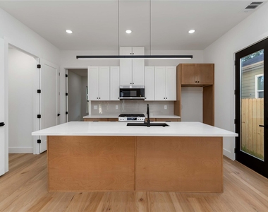4353 Aledo Street - Photo Thumbnail 6