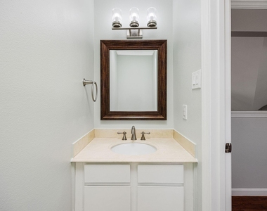 1114 Augusta Drive - Photo Thumbnail 16