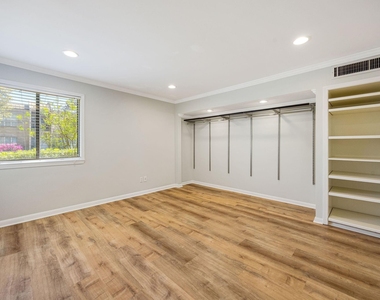 1114 Augusta Drive - Photo Thumbnail 3