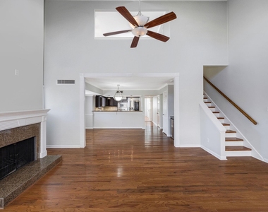 1114 Augusta Drive - Photo Thumbnail 8