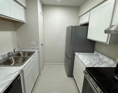 1500 Bay Area Boulevard - Photo Thumbnail 1
