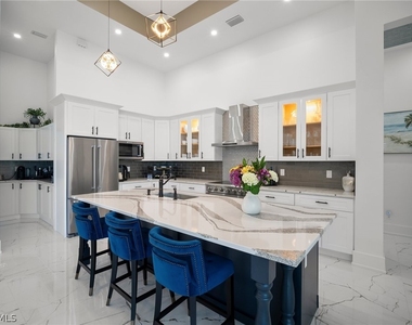 930 Sycamore Court - Photo Thumbnail 9