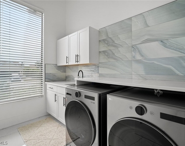 930 Sycamore Court - Photo Thumbnail 27