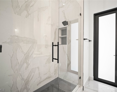 930 Sycamore Court - Photo Thumbnail 19