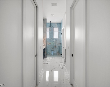 930 Sycamore Court - Photo Thumbnail 14