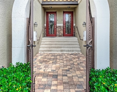 9107 Napoli Court - Photo Thumbnail 4