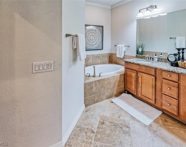 9107 Napoli Court - Photo Thumbnail 16
