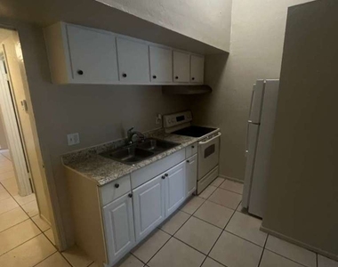 3838 Madison Avenue - Photo Thumbnail 6