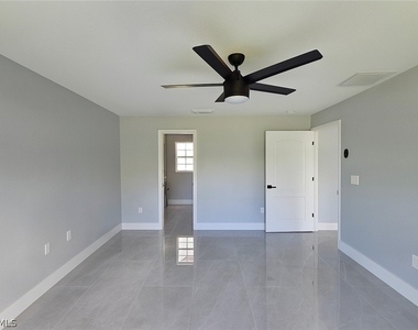 116 Ridgemont Drive - Photo Thumbnail 16