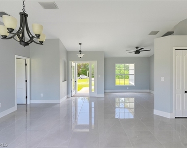 116 Ridgemont Drive - Photo Thumbnail 4