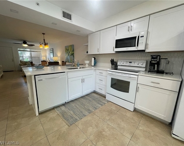 28940 Bermuda Pointe Circle - Photo Thumbnail 7
