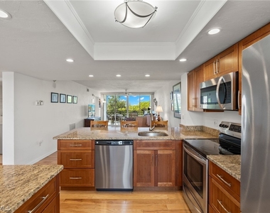 290 Naples Cove Drive - Photo Thumbnail 4