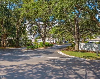 290 Naples Cove Drive - Photo Thumbnail 2