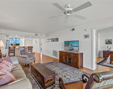 290 Naples Cove Drive - Photo Thumbnail 10