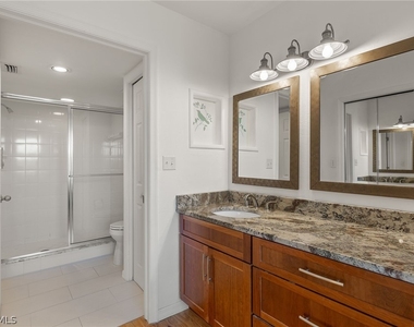 290 Naples Cove Drive - Photo Thumbnail 18