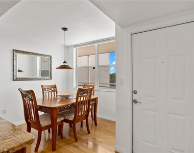 290 Naples Cove Drive - Photo Thumbnail 8