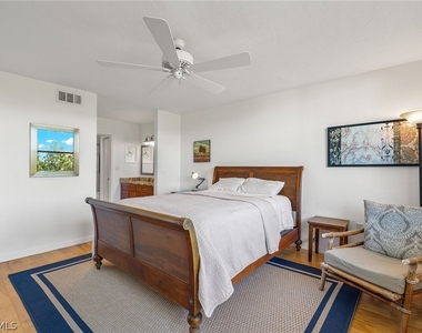 290 Naples Cove Drive - Photo Thumbnail 15