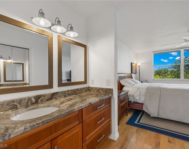 290 Naples Cove Drive - Photo Thumbnail 17