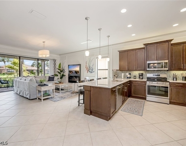 13441 Coronado Drive - Photo Thumbnail 10