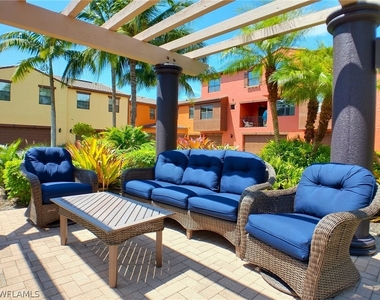 9055 Capistrano Street N - Photo Thumbnail 28