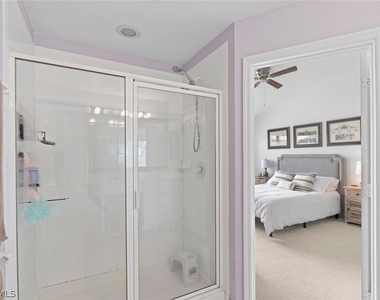 941 Hampton Circle - Photo Thumbnail 22