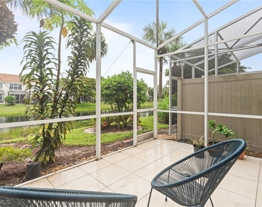 941 Hampton Circle - Photo Thumbnail 8