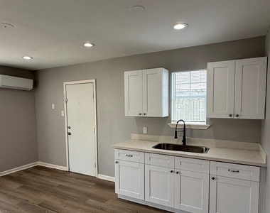4315 Chapman Street - Photo Thumbnail 5