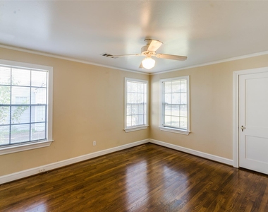 236 W 31st Street - Photo Thumbnail 15